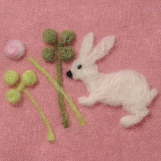 Trockenfilznadel-Applikationsform - Hase und Kleeblatt