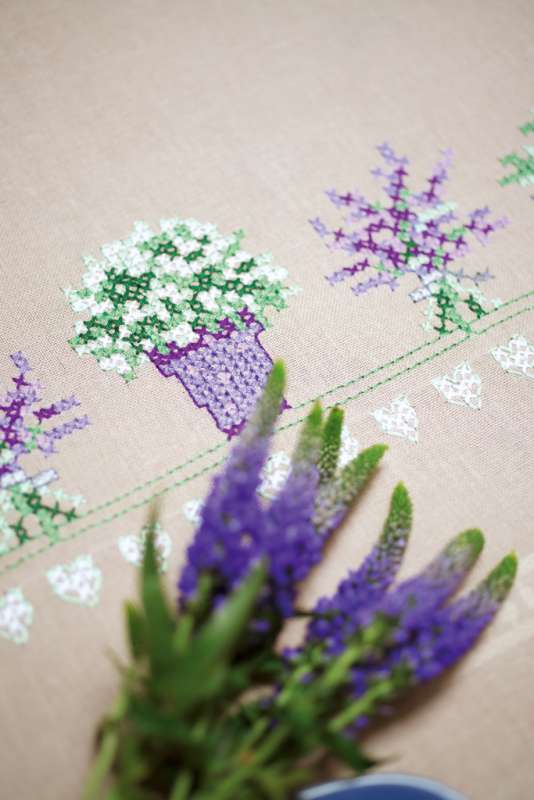 Vervaco-Kreuzstich-Tischdecke-Lavendel-PN-0165726