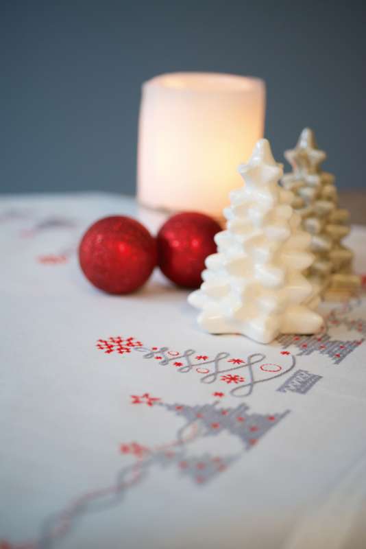 Vervaco-Kreuzstich-Tischdecke-Weihnachten-PN-0166603