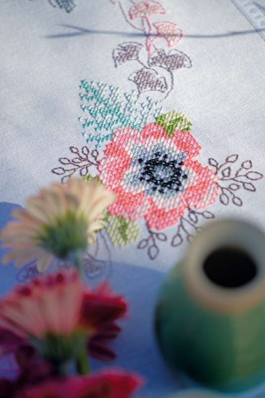 Vervaco-Kreuzstich-Stickdecke-Pastellblumen-PN-0168658