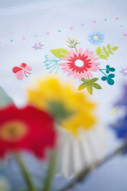 Vervaco-Kreuzstich-Tischdecke-Frühlingsblumen-PN-0174589